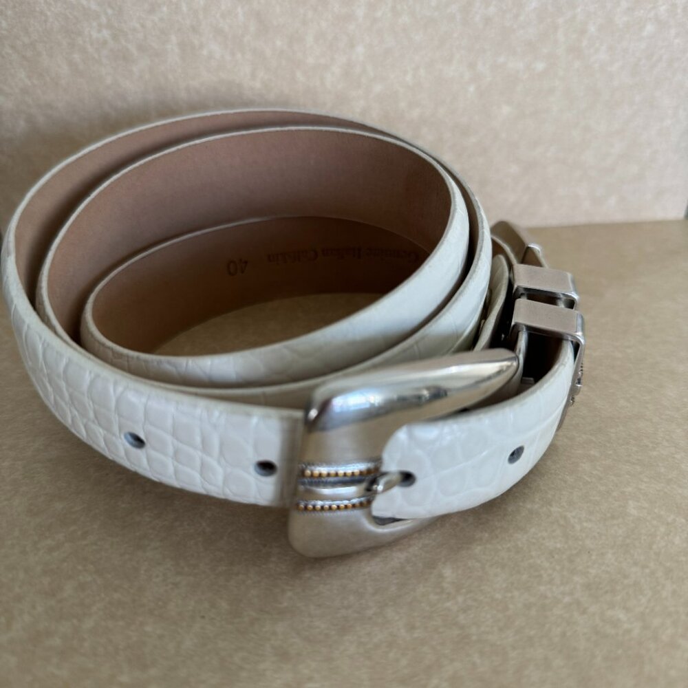 1 1/8" wide, high-quality belt, cream colored, alligator/lizard embossing